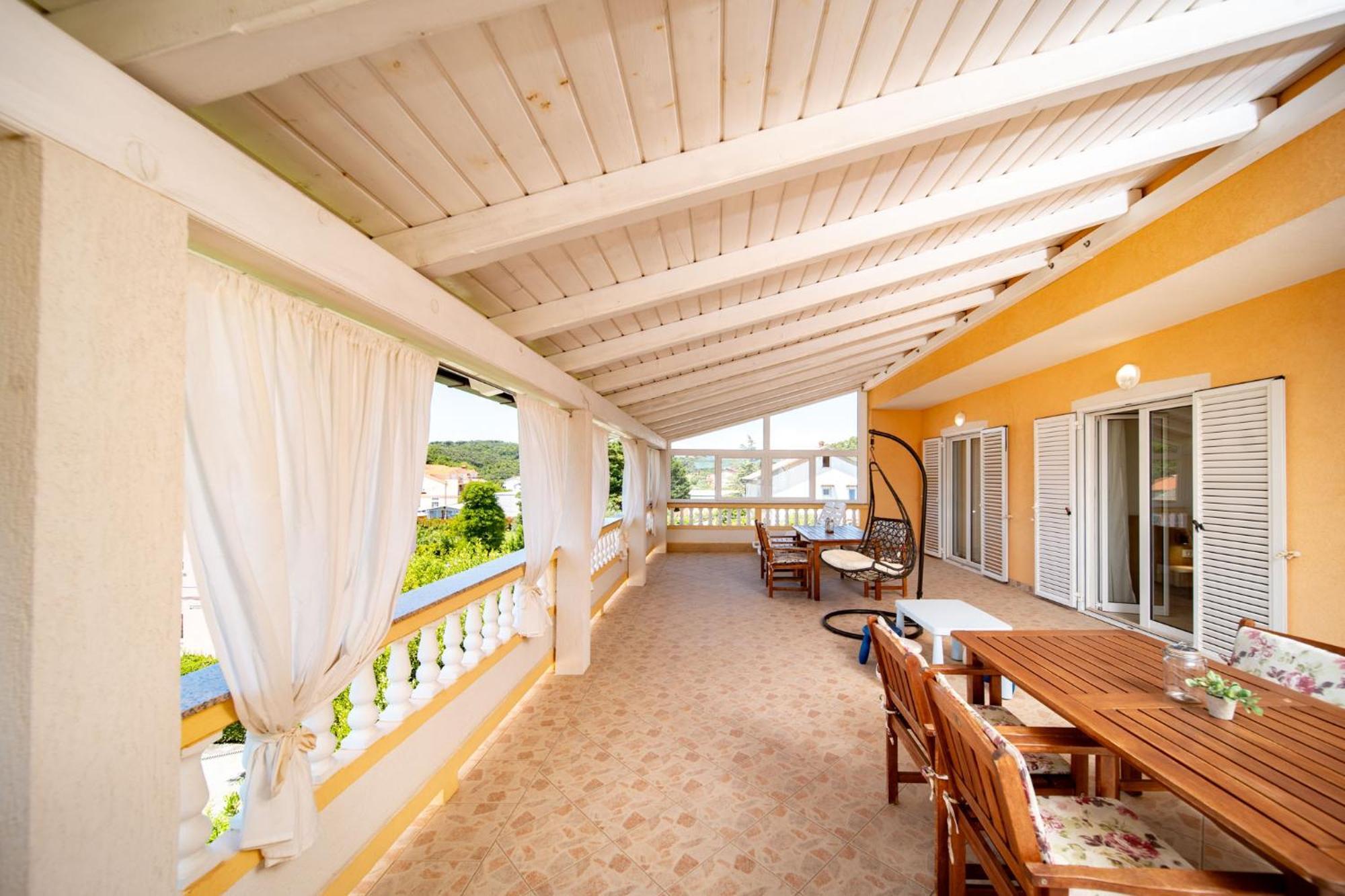 Foric Apartments With Outdoor Heated Pool Rab Town Zewnętrze zdjęcie