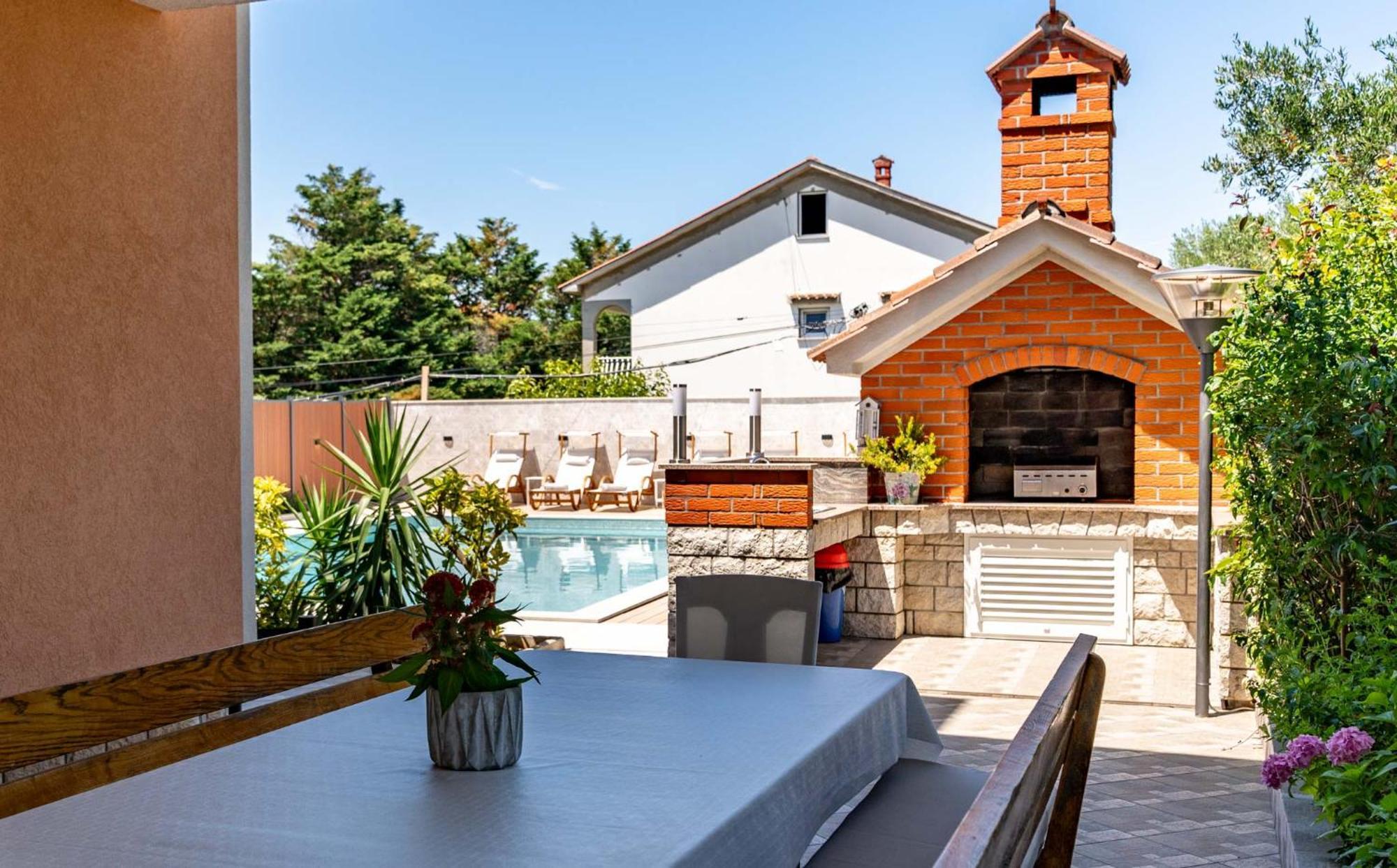 Foric Apartments With Outdoor Heated Pool Rab Town Zewnętrze zdjęcie